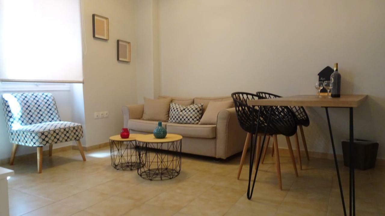 Elegant And Comfortable Apartment In The City Center Ermoupoli Buitenkant foto