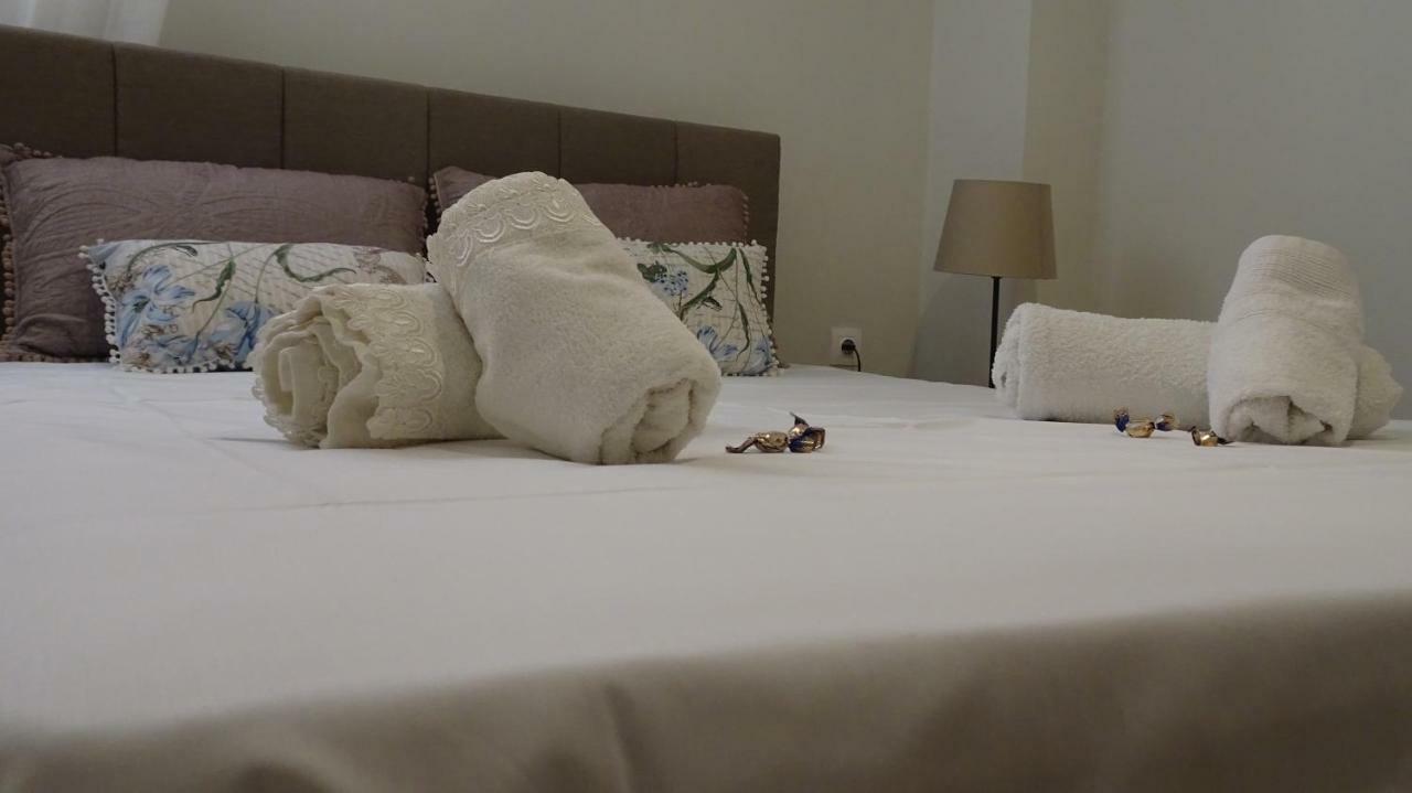 Elegant And Comfortable Apartment In The City Center Ermoupoli Buitenkant foto