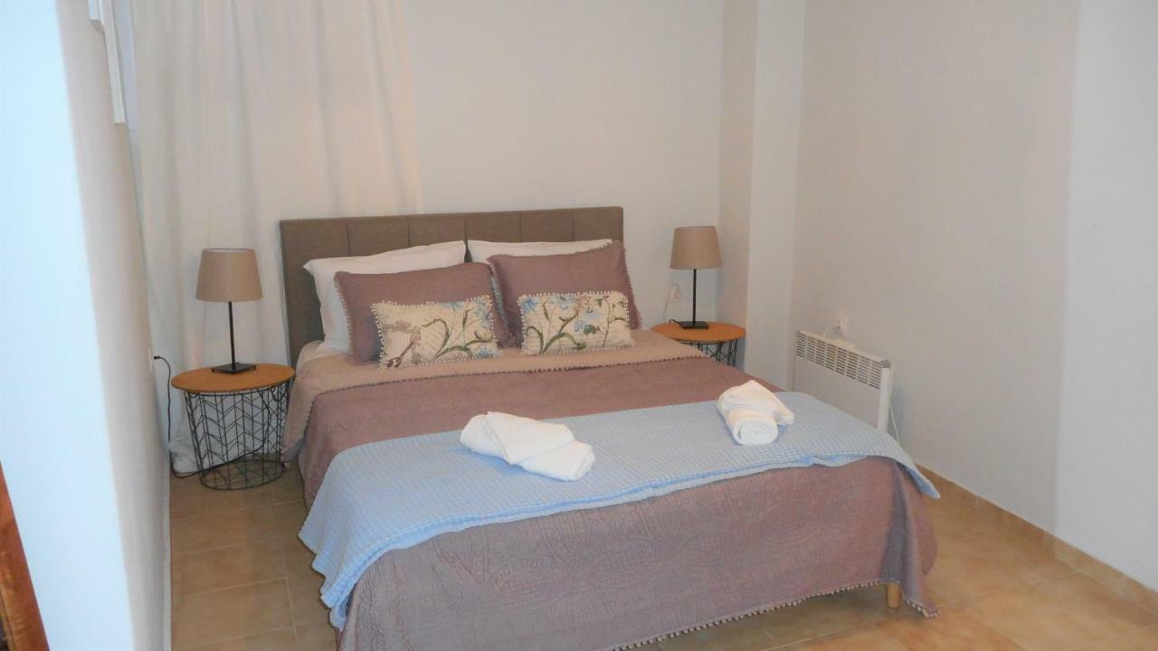 Elegant And Comfortable Apartment In The City Center Ermoupoli Buitenkant foto
